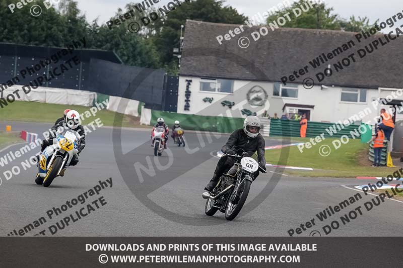 Vintage motorcycle club;eventdigitalimages;mallory park;mallory park trackday photographs;no limits trackdays;peter wileman photography;trackday digital images;trackday photos;vmcc festival 1000 bikes photographs